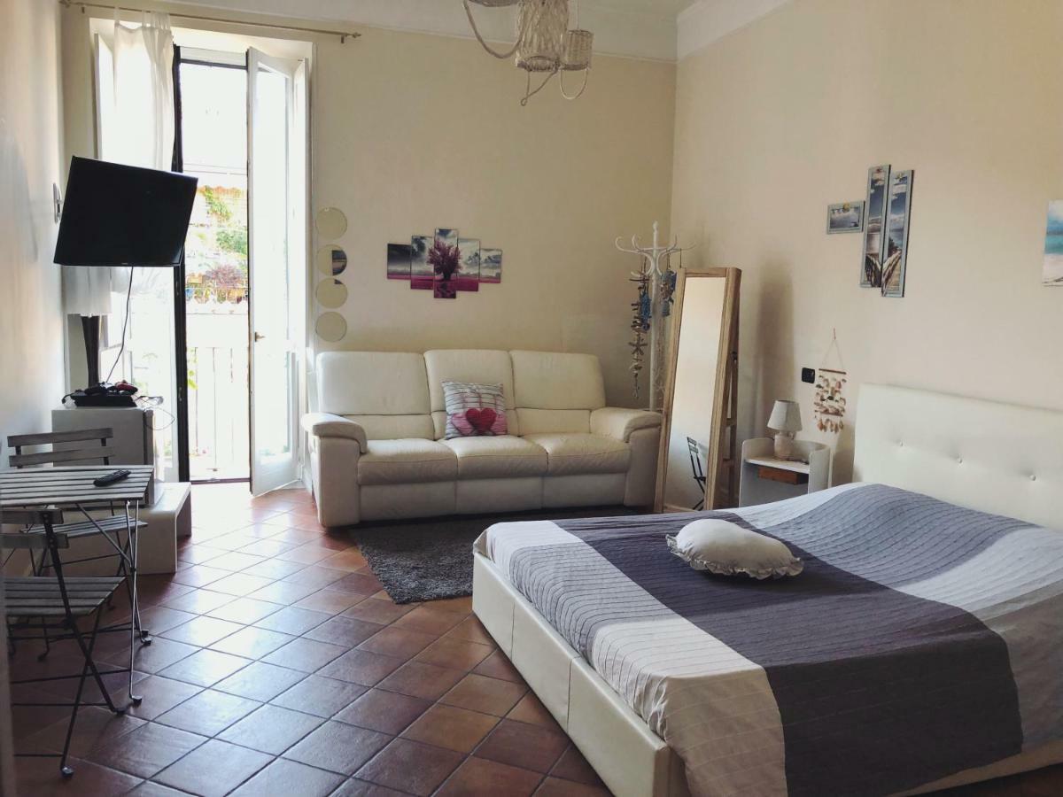 Bianca Suite B&B Салерно Екстериор снимка